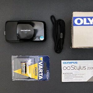 Olympus Stylus Zoom 35-70mm _ 35mm Film Point & Shoot Camera _ In Box